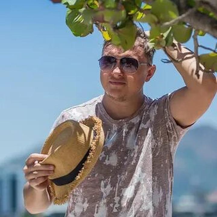 Đọc sách, kiếm tiền: Hotspot Matrix và tương lai của Vlogger sách